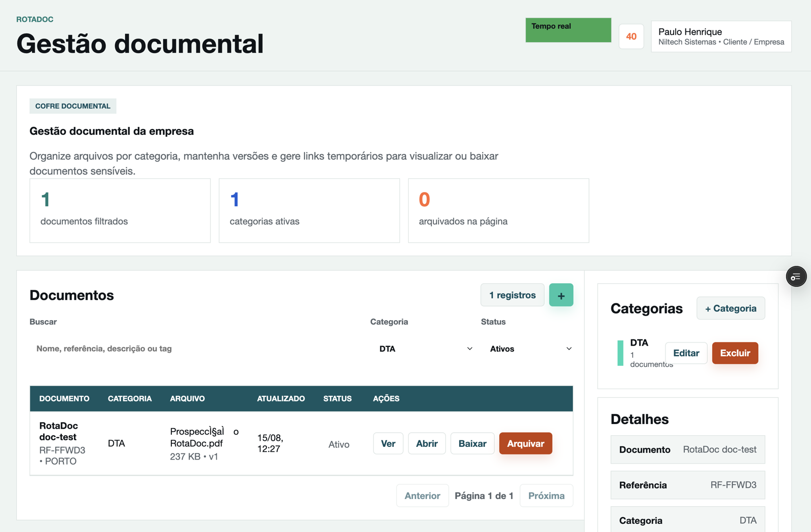 Tela da gestão documental RotaDoc com documentos, categorias, busca e ações